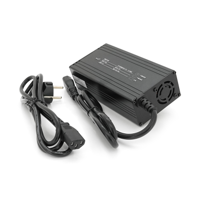 Зарядний пристрій для акумуляторів AGM 12V,15А, 137х90х50mm Зарядний пристрій для акумуляторів AGM 12V,15А, 137х90х50mm