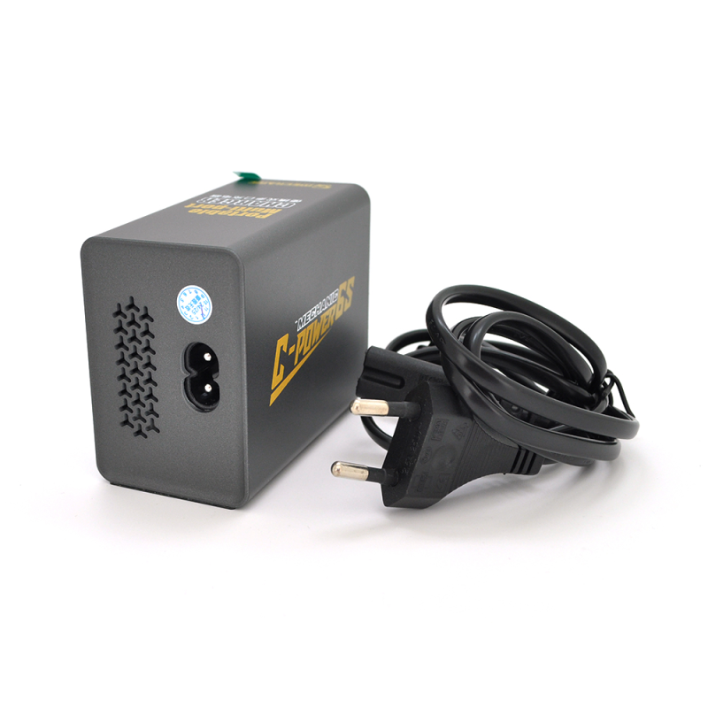 Зарядна станція з цифровою індикацією MECHANIC C-Power 6S, 2*USB-A, 2*QC3.0-5В3А,9В2A,12В1.5А, 2*PD3.1-5В3А,9В2.22A,12В1.67А, 220V/50W.150*100*50mm