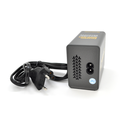 Зарядна станція з цифровою індикацією MECHANIC C-Power 6C, 4*USB-A, 1*QC3.0-5В3А,9В2A,12В1.5А, 1*PD3.1-5В3А,9В2.22A,12В1.67А, 220В/50Вт.150*100*50мм