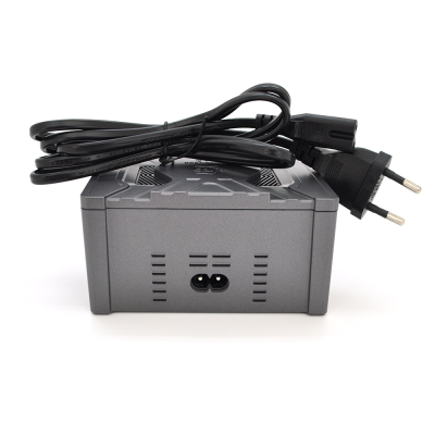 Зарядна станція з цифровою індикацією MECHANIC V-Power 8 Max, 4*QC3.0-5В3А,9В2A, 4*PD3.1-(5В/9В/12В/15В)3А,20В2,25A, 220V/115W. 114*60*84mm