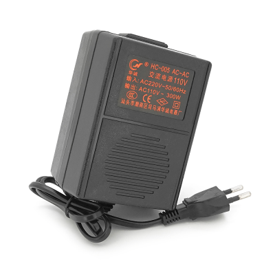 Перетворювач напруги трансформаторний 300W Input 220 V / Output 110V, + універсальна розетка Перетворювач напруги трансформаторний 300W Input 220 V / Output 110V, + універсальна розетка