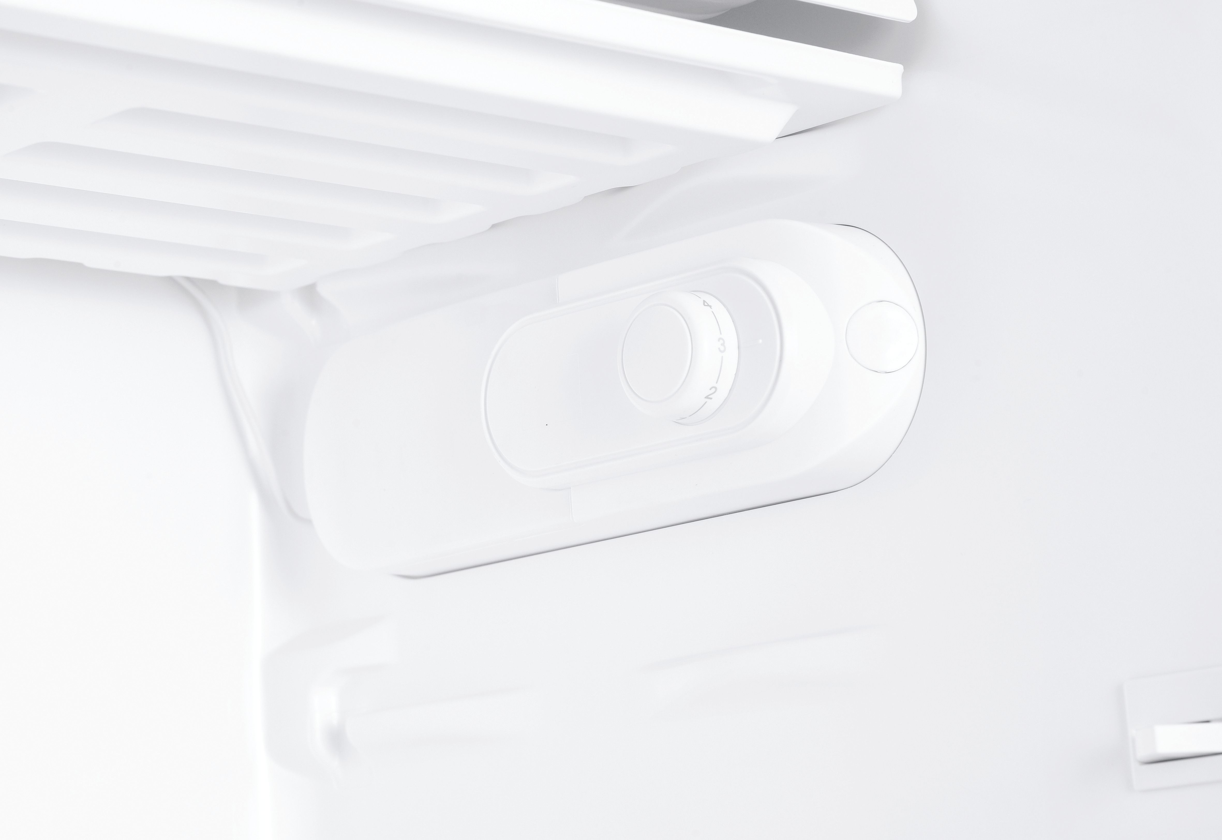 Холодильник Candy COHS 38FW