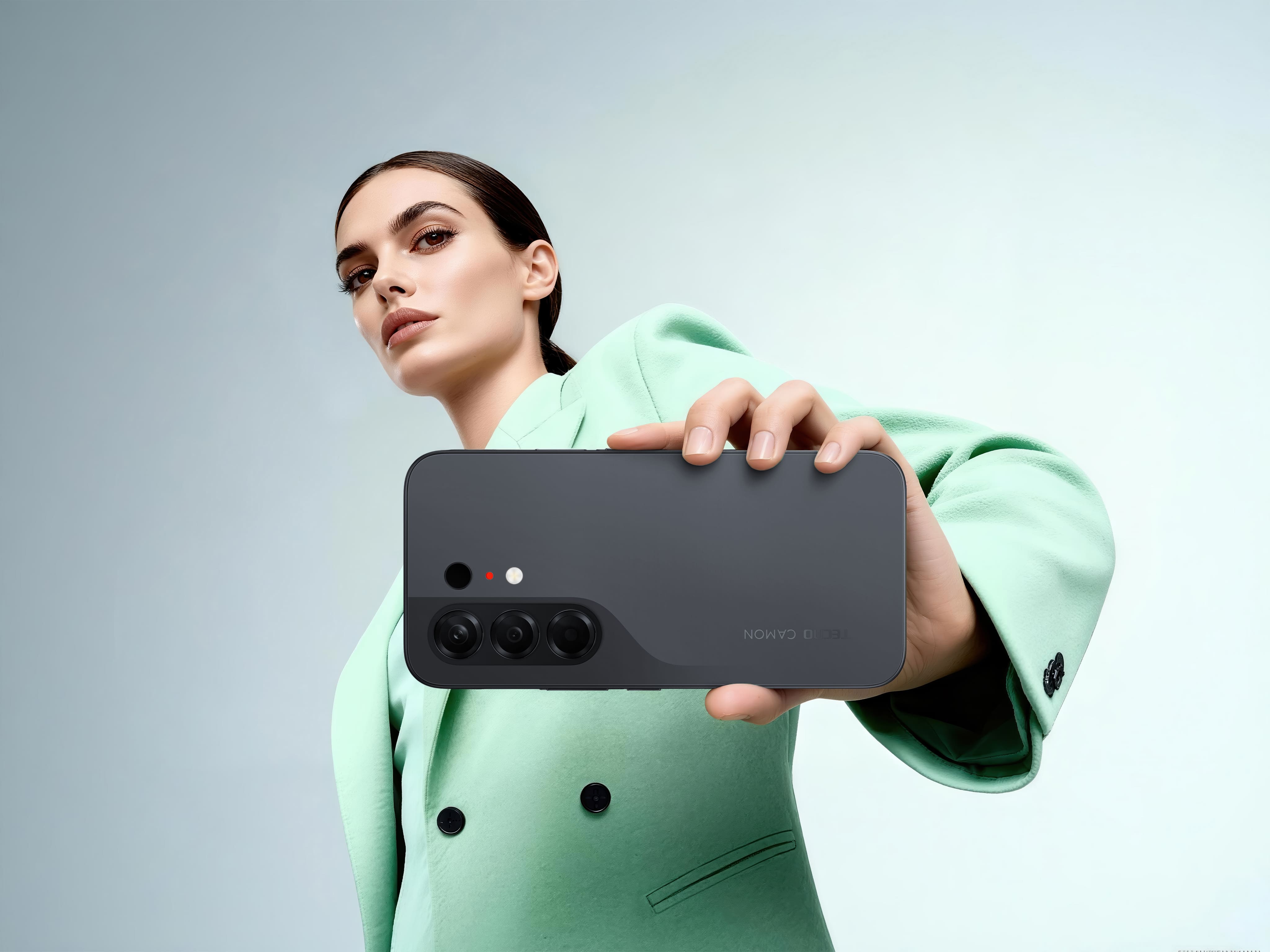 TECNO Смартфон Camon 50 (CN5) 6.78" 8/256ГБ, 2SIM, 6500мА•год, Moonshadow Black