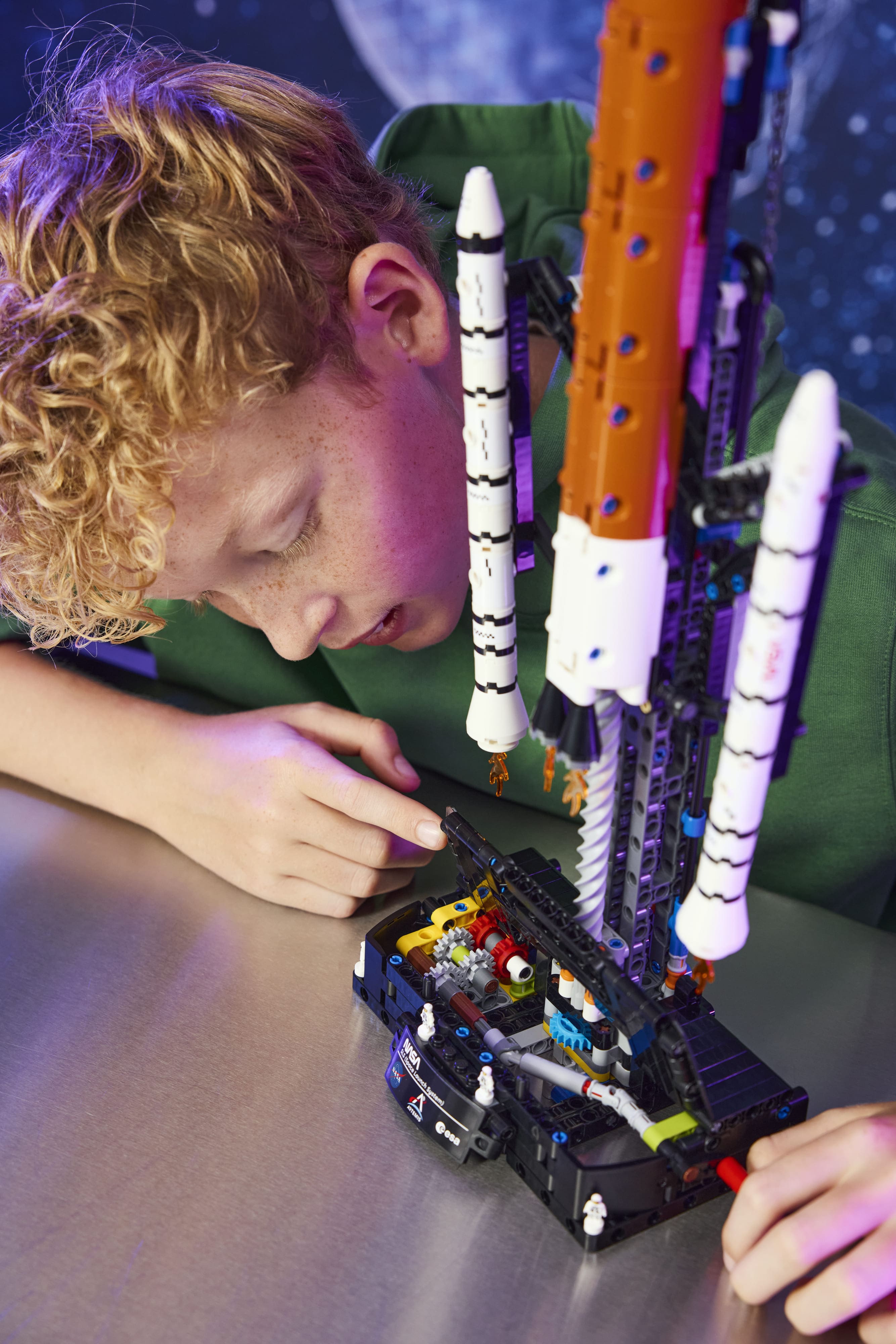 LEGO Конструктор LEGO Technic Ракета із системою космічного запуску NASA Artemis LEGO Конструктор LEGO Technic Ракета із системою космічного запуску NASA Artemis