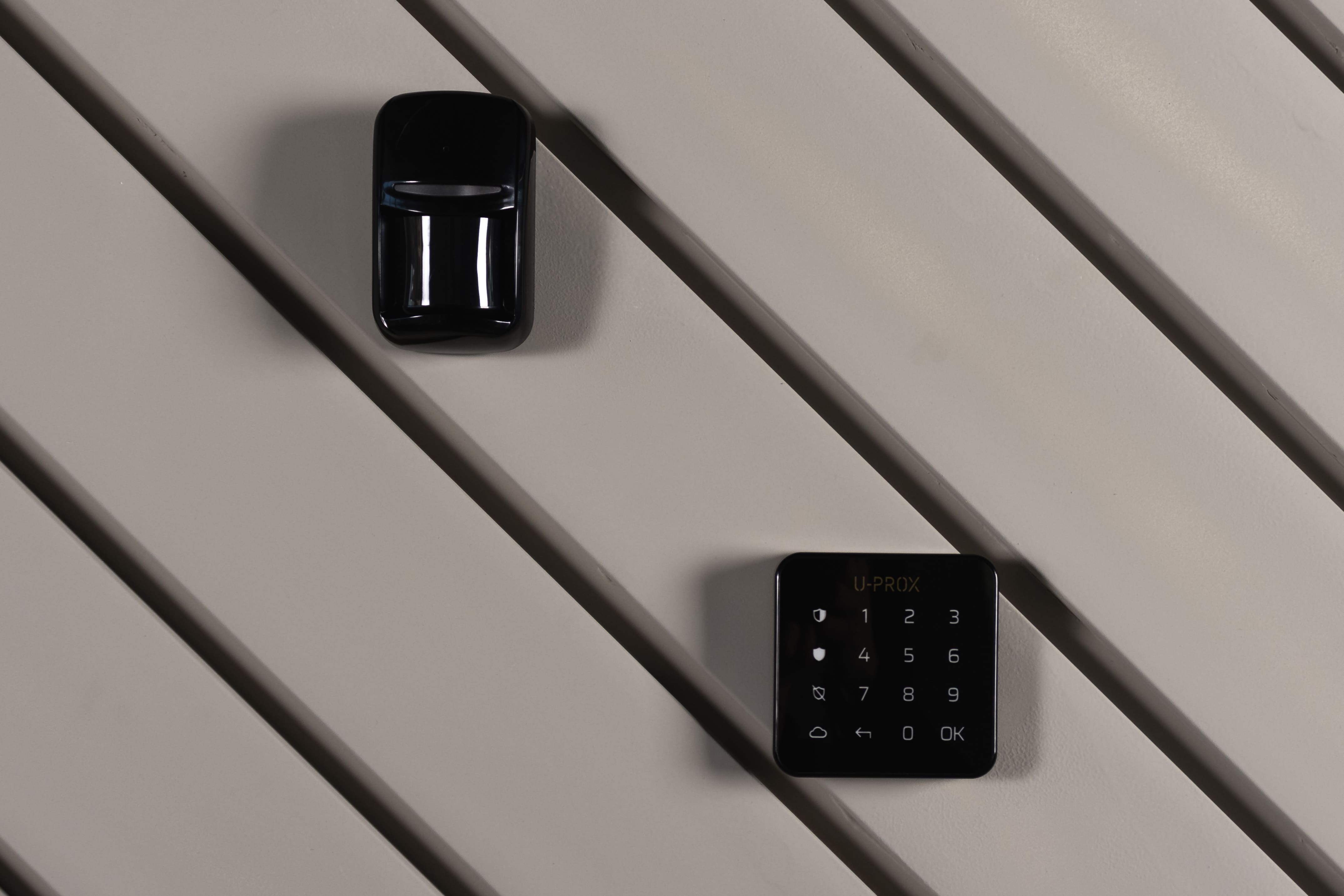 U-Prox Датчик руху та розбиття скла PIR Combi Black, бездротовий, чорний