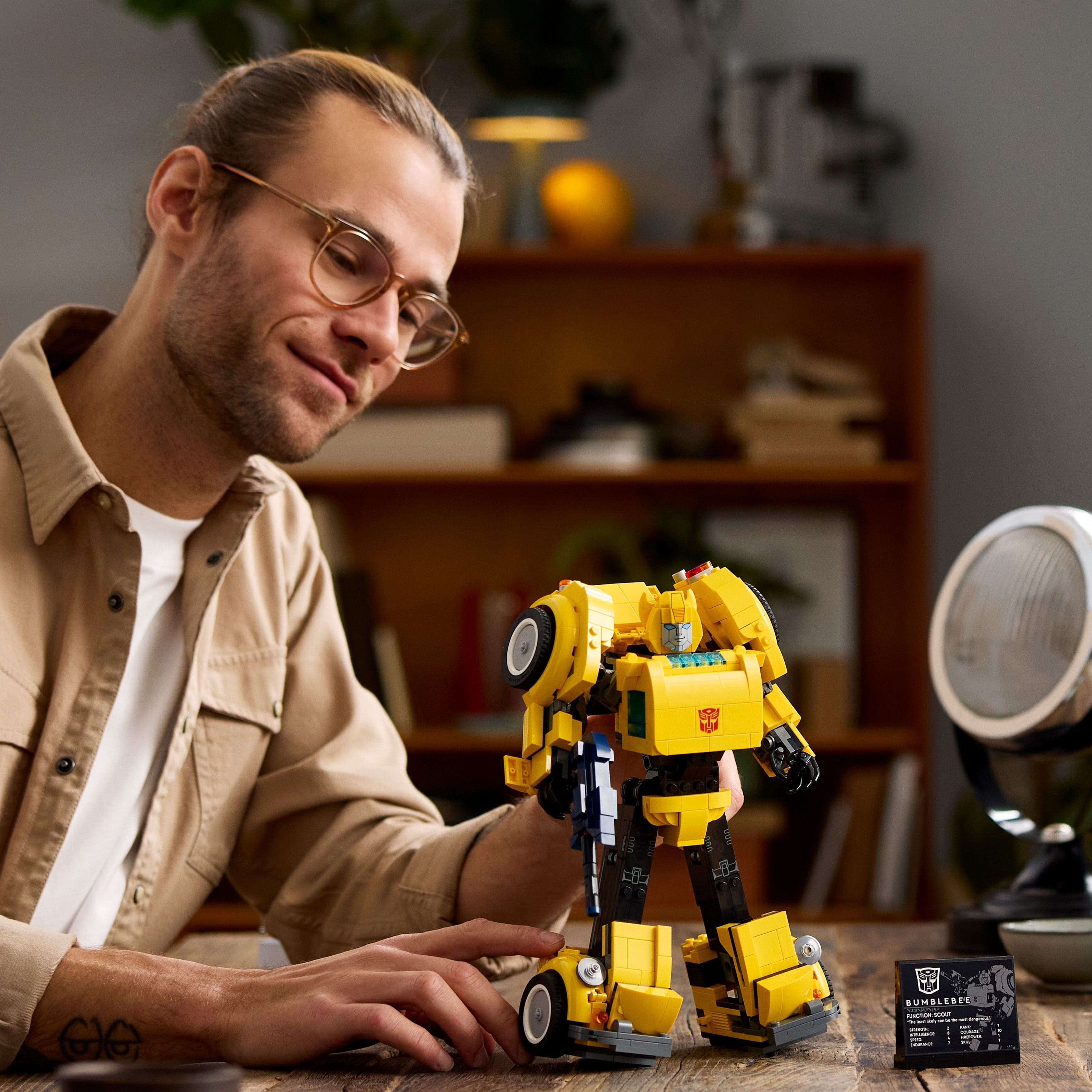 LEGO Конструктор Icons Трансформери. Бамблбі LEGO Конструктор Icons Трансформери. Бамблбі