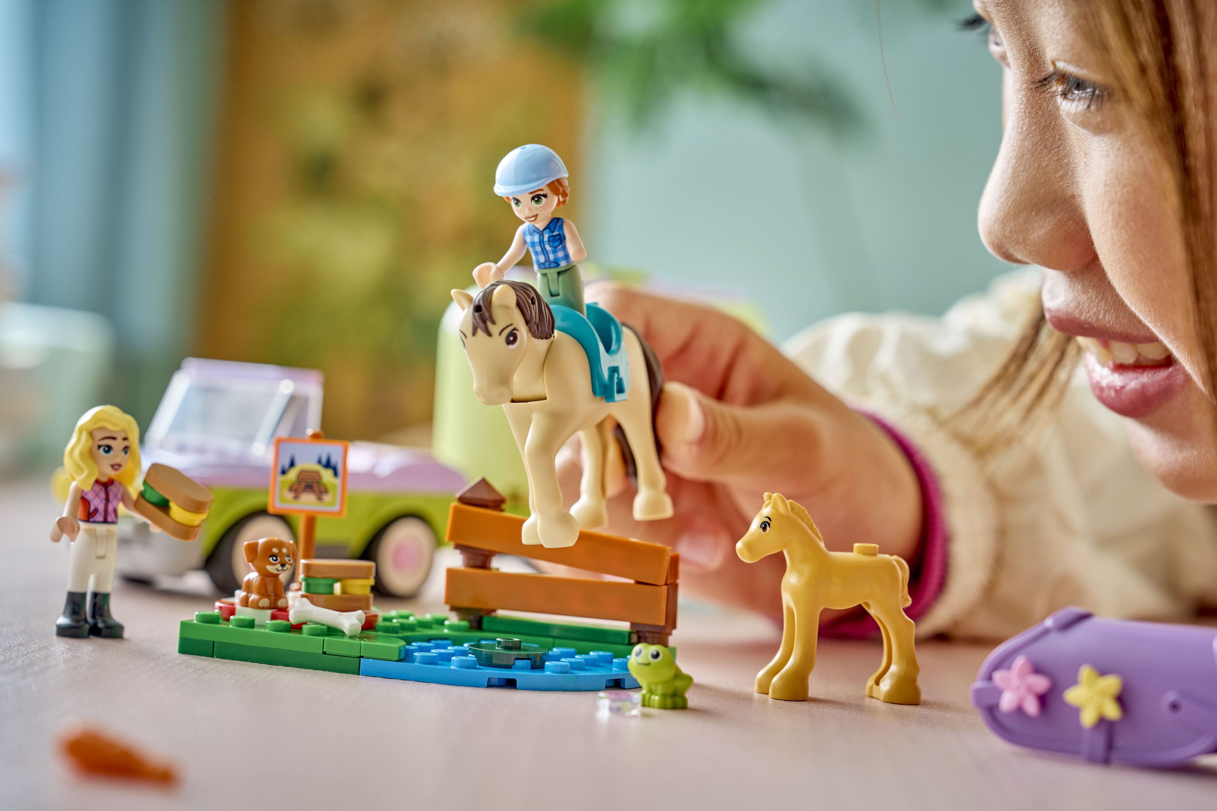 LEGO Конструктор LEGO Friends Причіп для коня та коня
