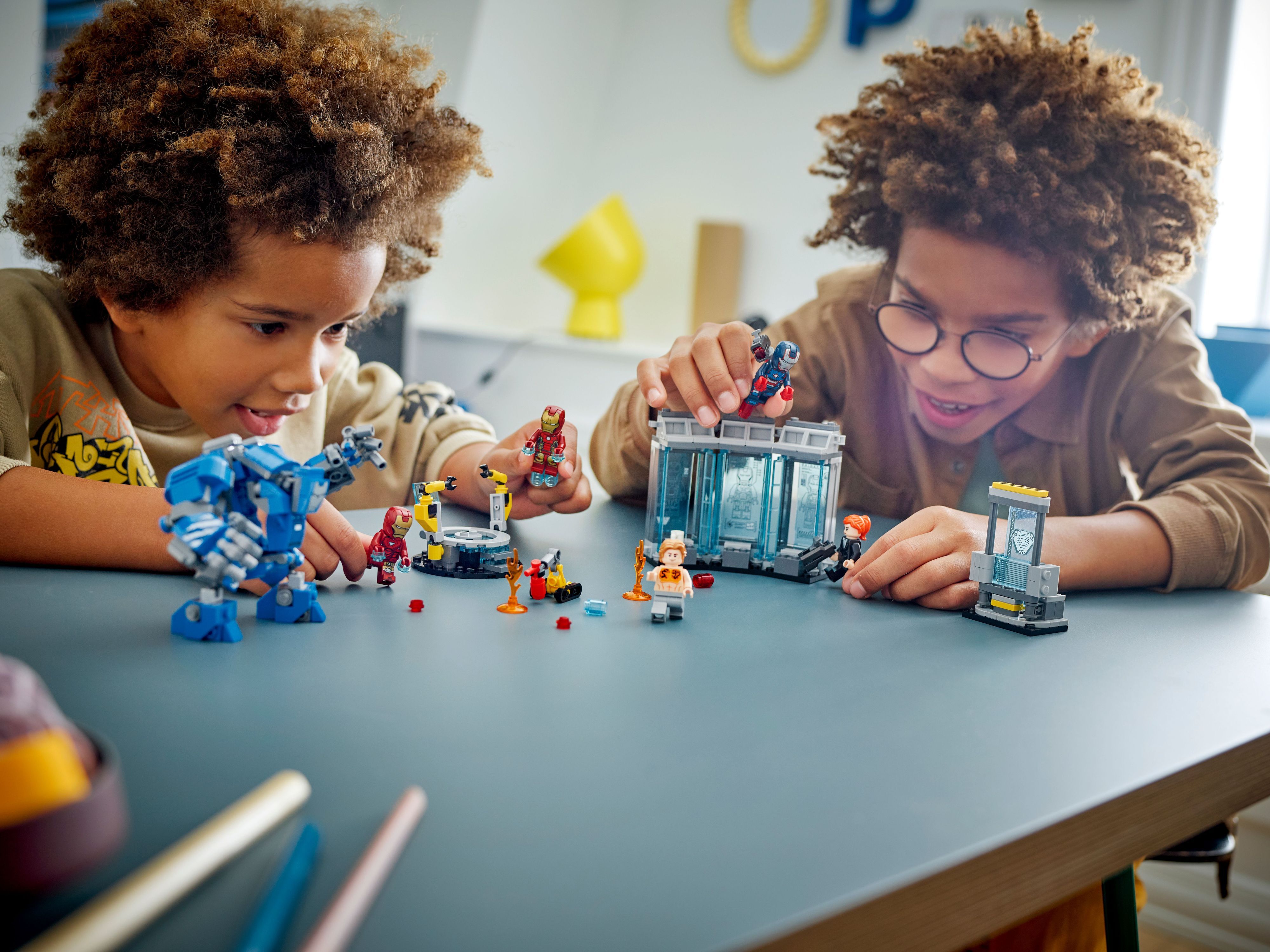 LEGO Конструктор Super Heroes Лабораторія Залізної Людини: зал обладунків