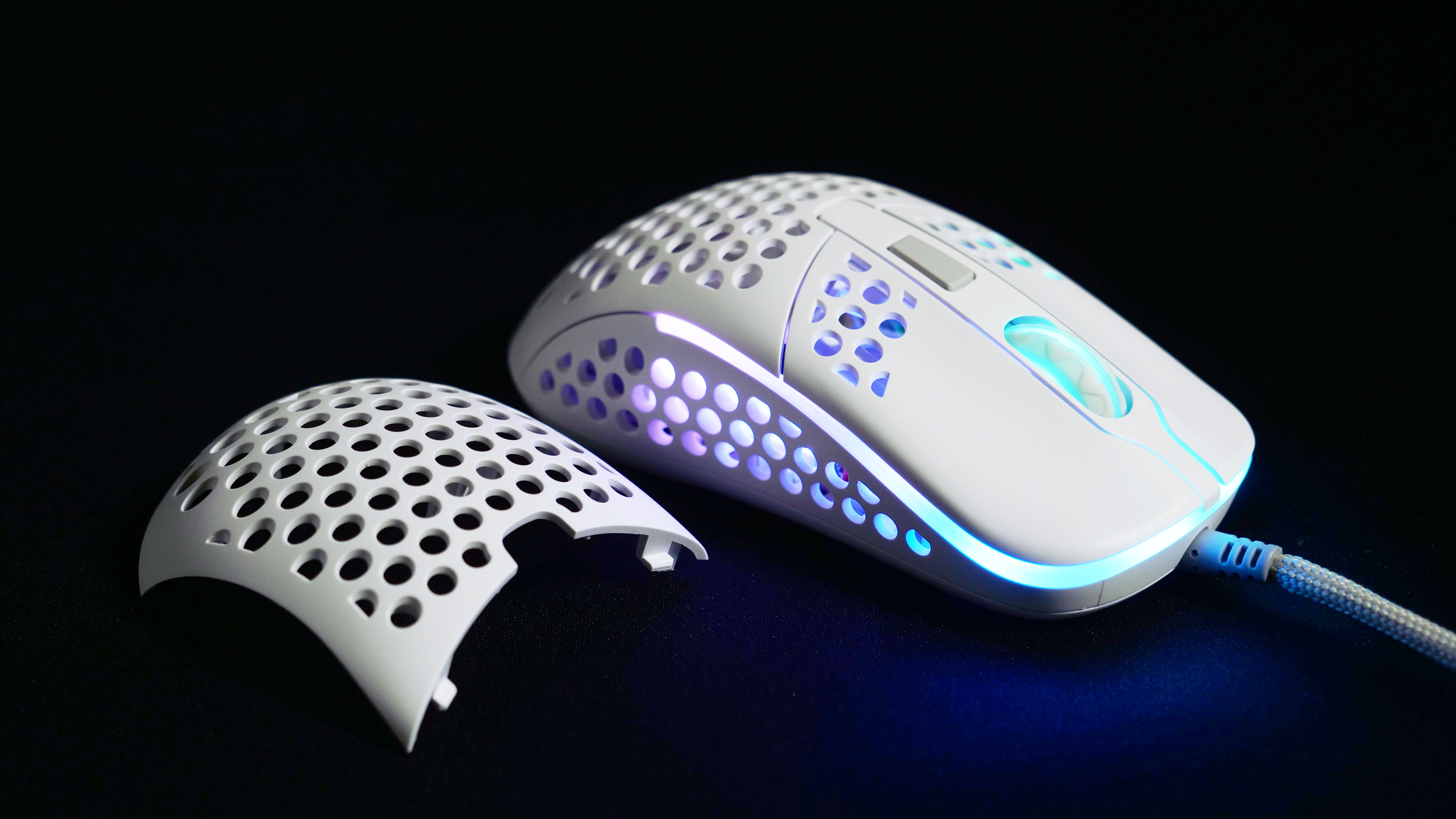 Cherry Xtrfy Ігрова миша M42 RGB USB White