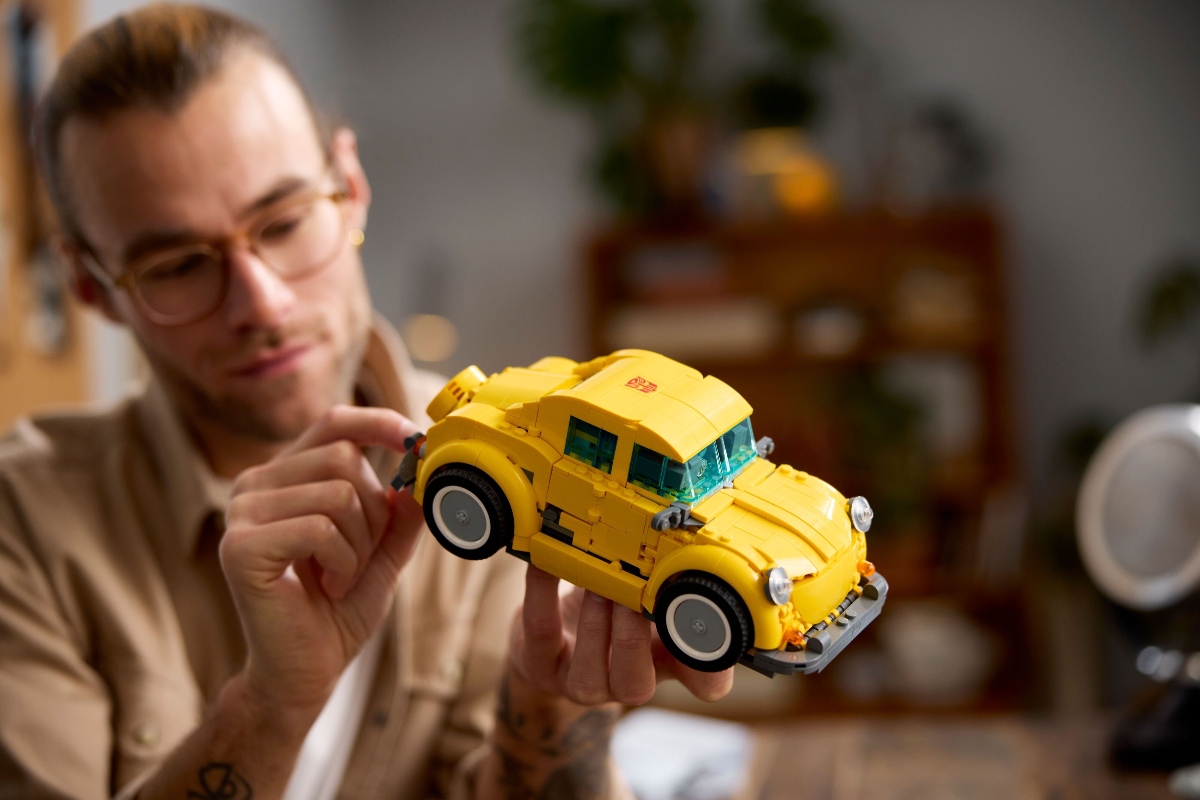 LEGO Конструктор Icons Трансформери. Бамблбі