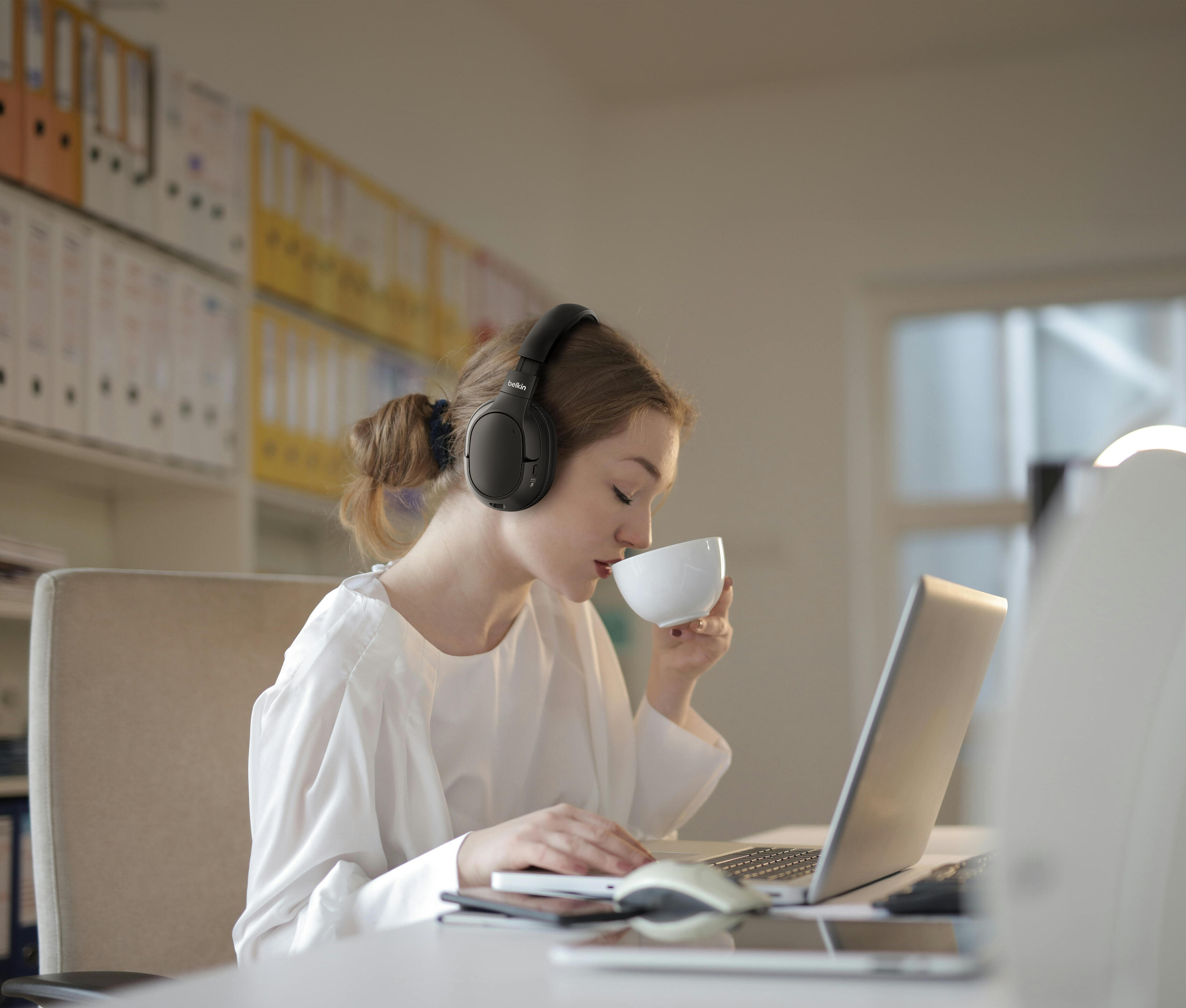 Belkin Навушники Over-Ear Soundform Isolate Wireless, чорний