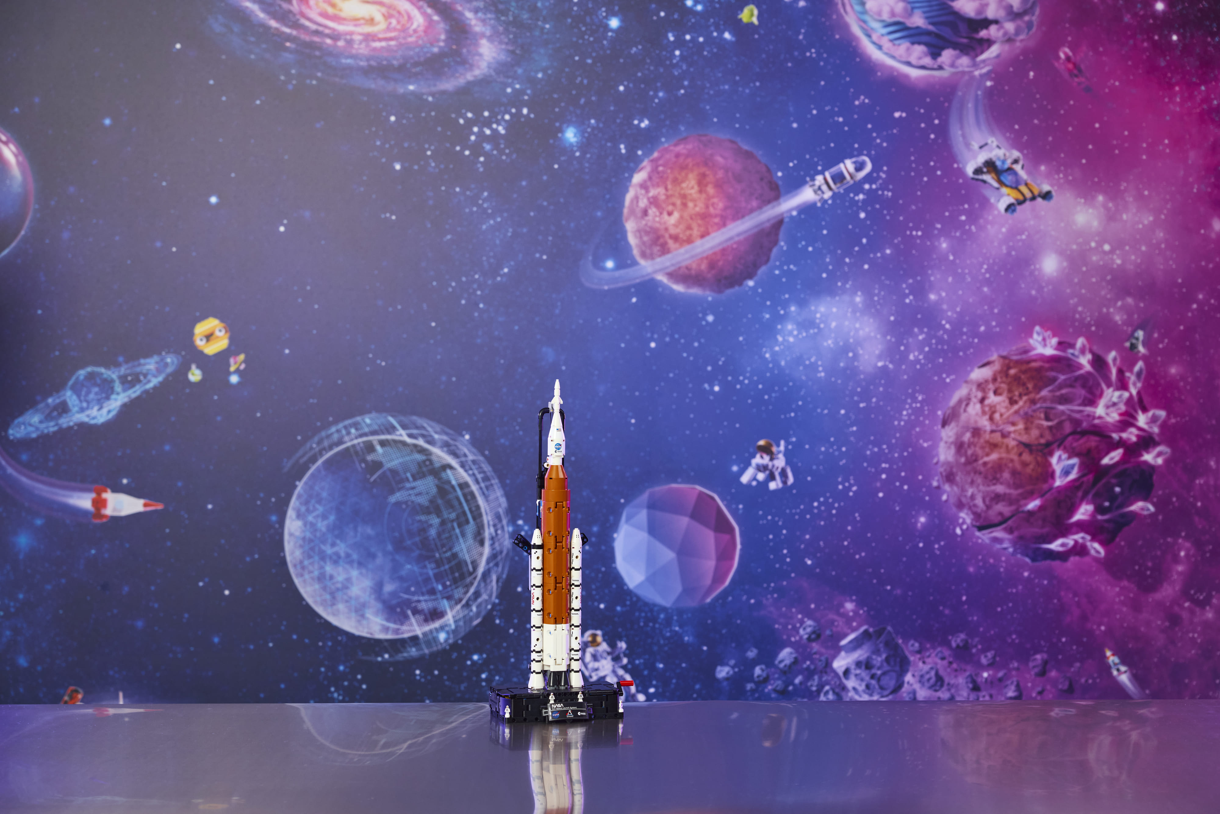 LEGO Конструктор LEGO Technic Ракета із системою космічного запуску NASA Artemis LEGO Конструктор LEGO Technic Ракета із системою космічного запуску NASA Artemis
