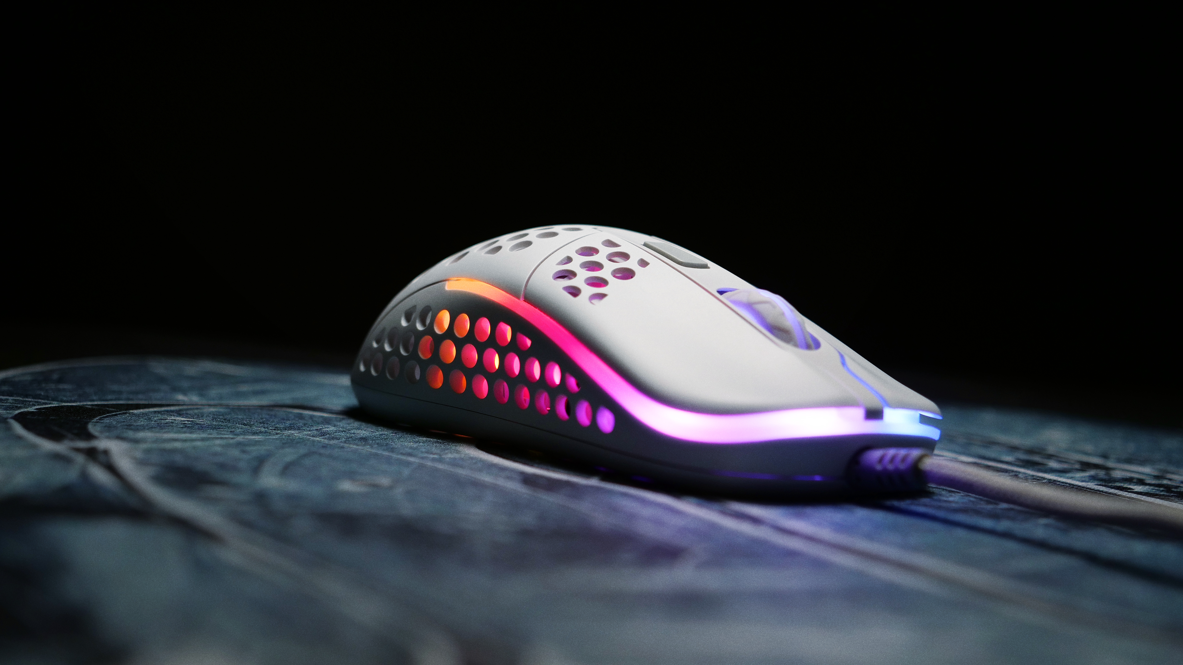 Cherry Xtrfy Ігрова миша M42 RGB USB White