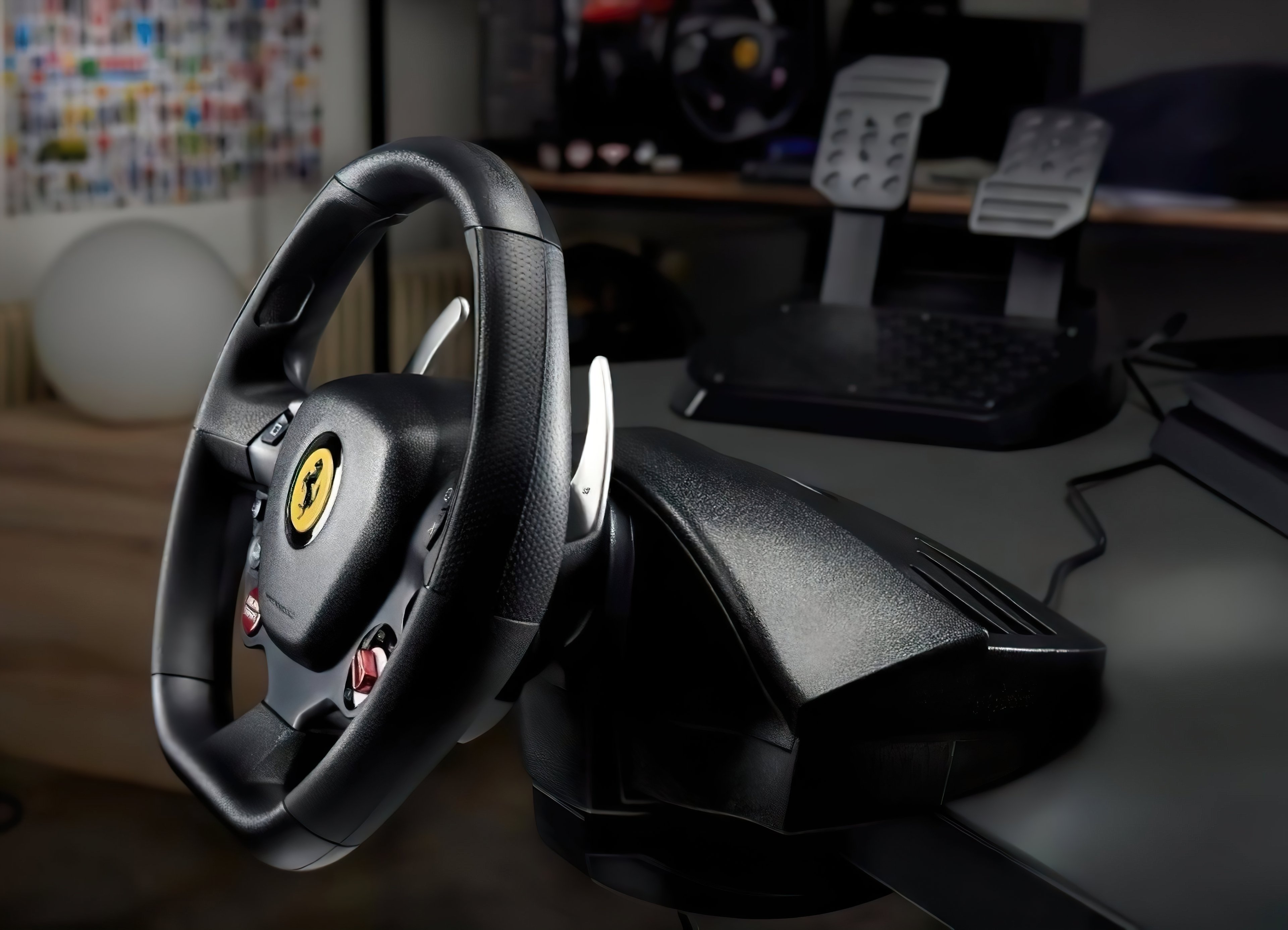 Thrustmaster Кермо та педалі для PC/PS4/PS5 T80 FERRARI 488 GTB EDITION Thrustmaster Кермо та педалі для PC/PS4/PS5 T80 FERRARI 488 GTB EDITION
