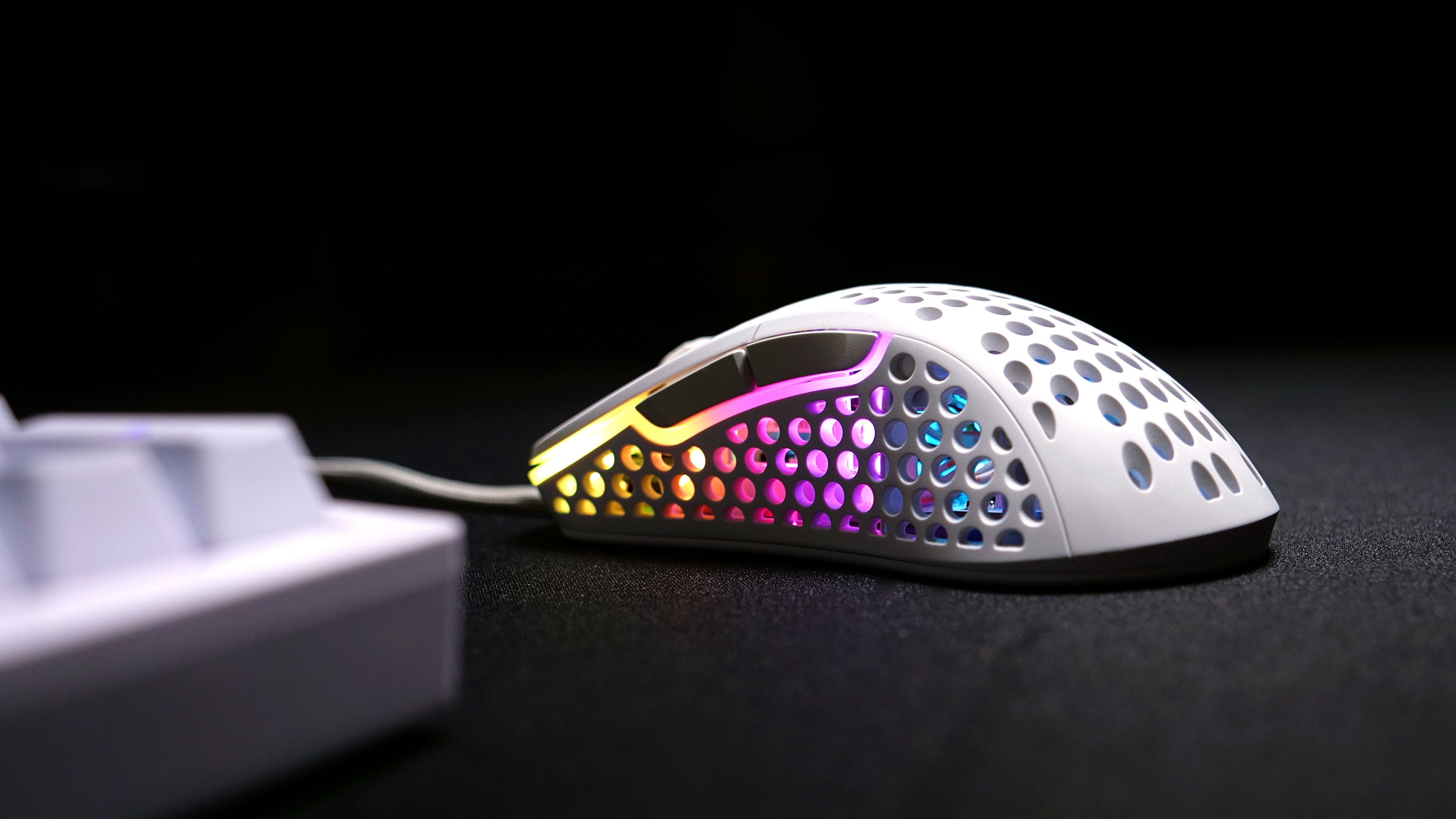 Cherry Xtrfy Миша ігрова M4 RGB USB White
