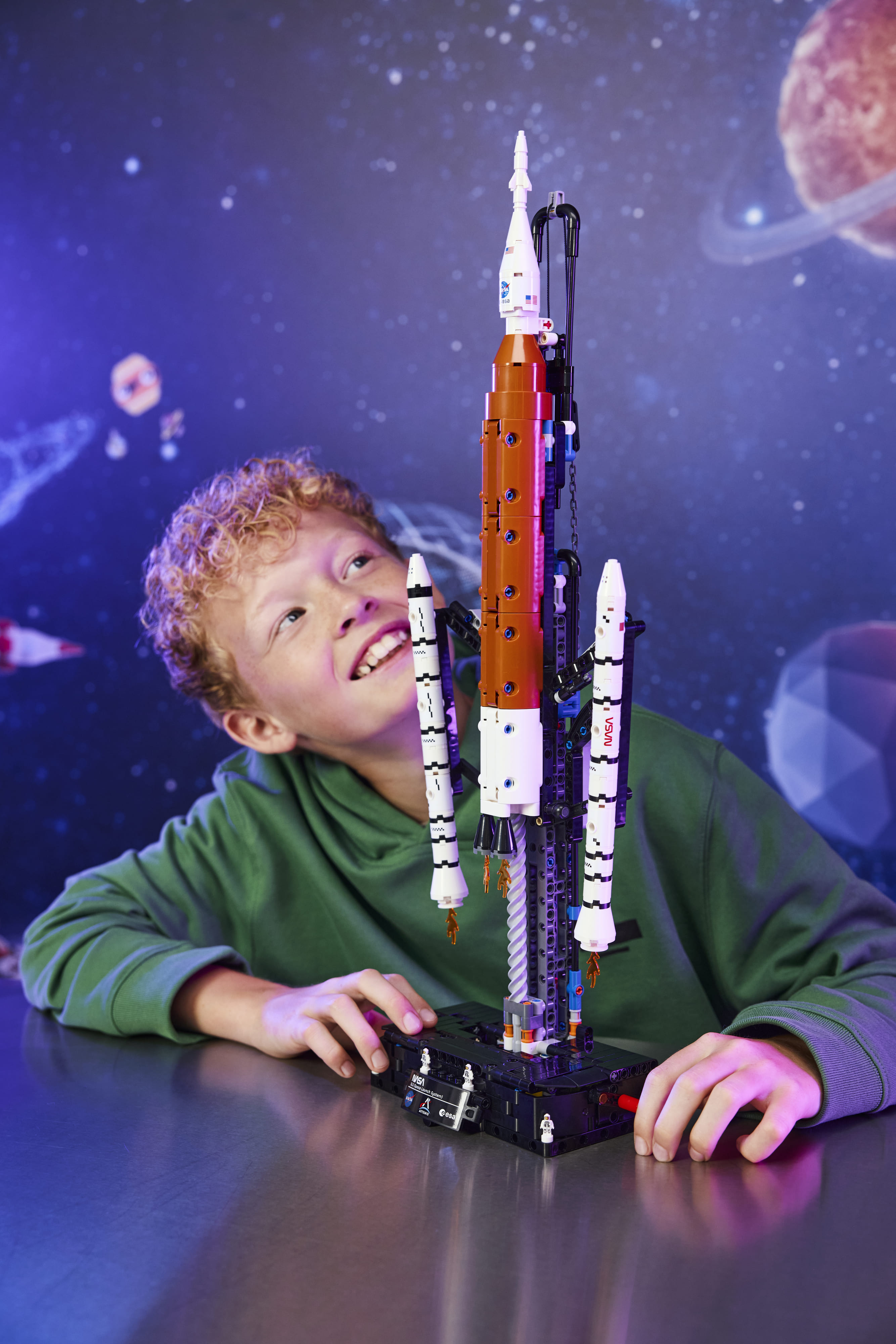 LEGO Конструктор LEGO Technic Ракета із системою космічного запуску NASA Artemis LEGO Конструктор LEGO Technic Ракета із системою космічного запуску NASA Artemis