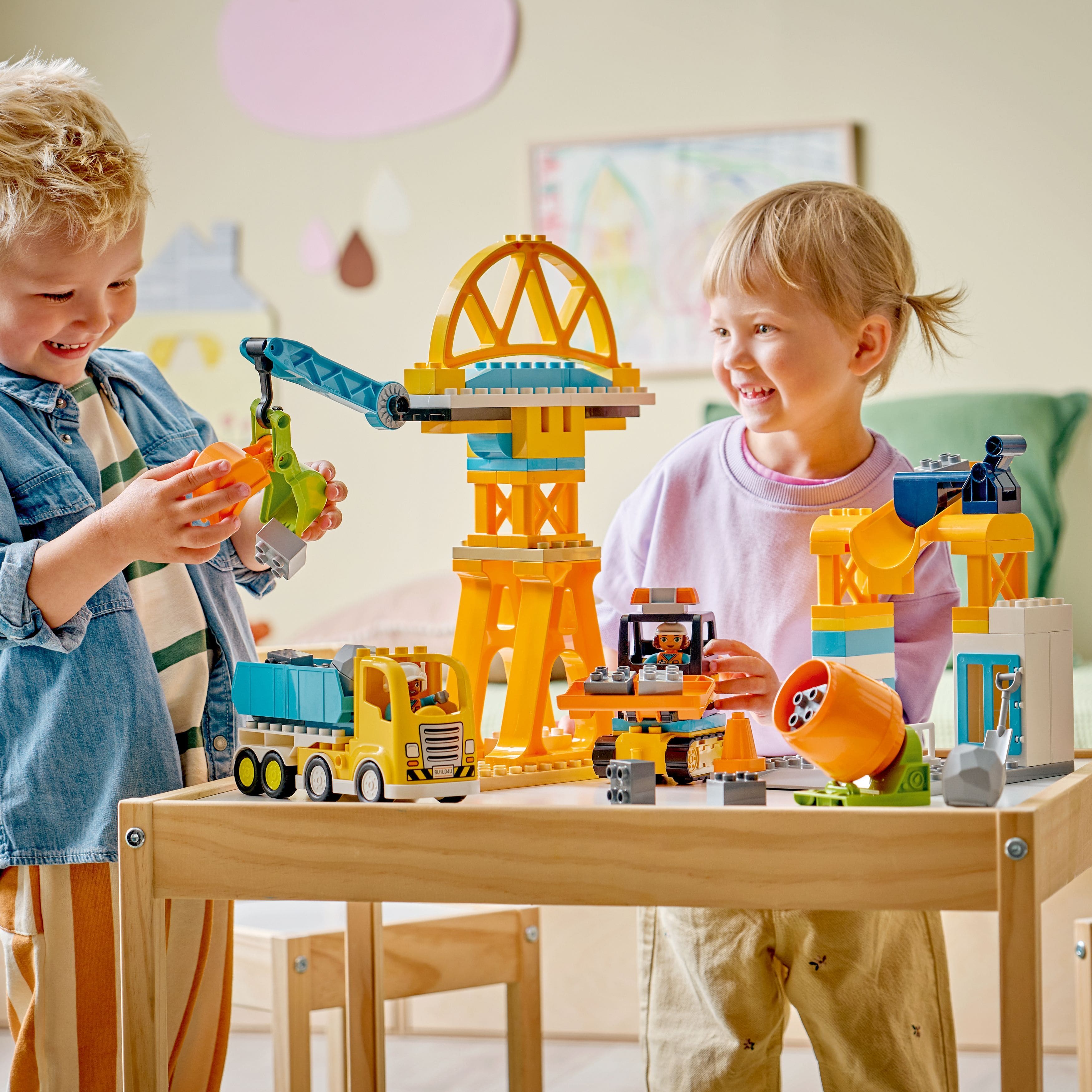 LEGO Конструктор LEGO DUPLO Town 3-в-1 Будівельний майданчик і техніка LEGO Конструктор LEGO DUPLO Town 3-в-1 Будівельний майданчик і техніка