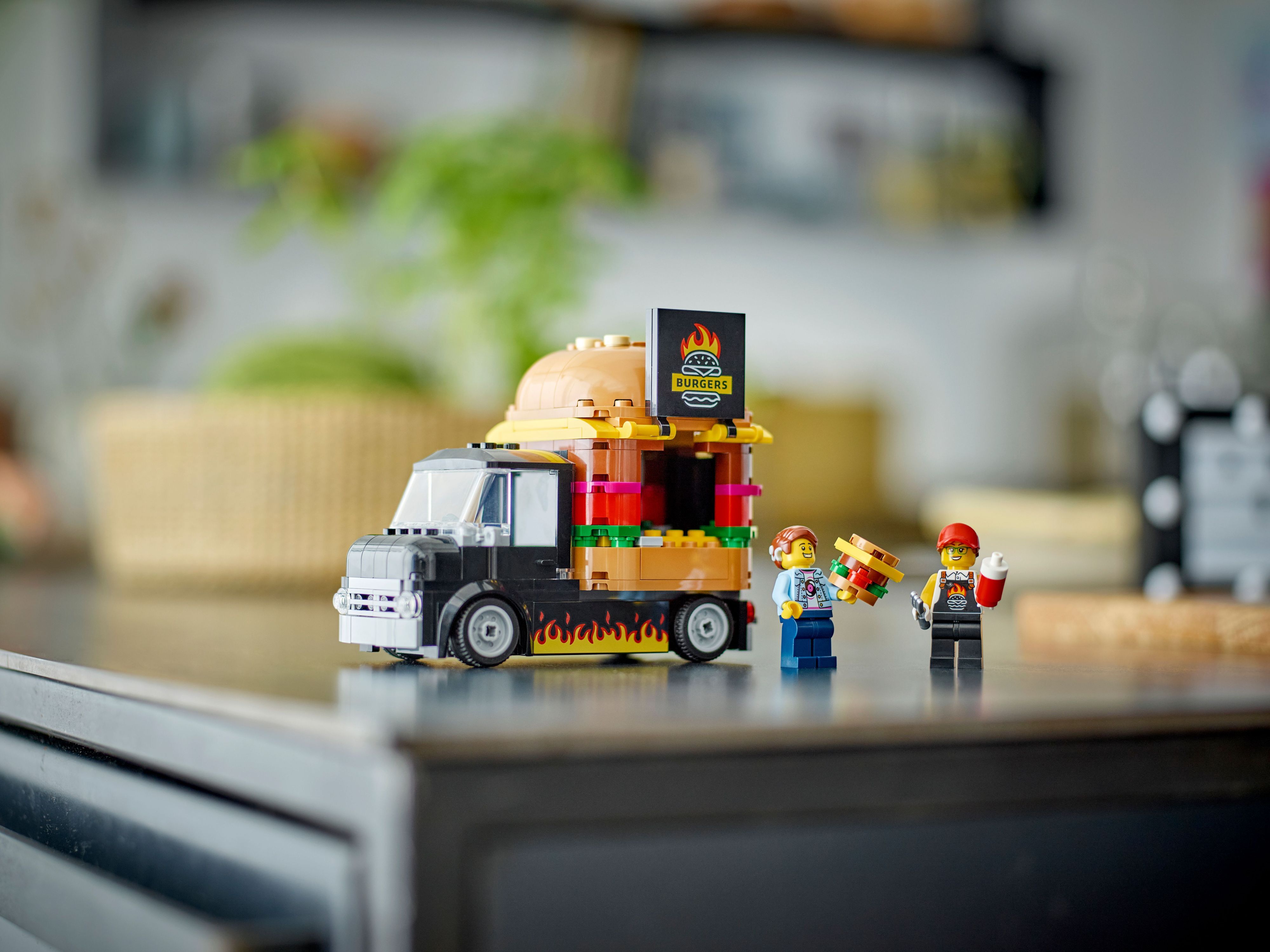 LEGO Конструктор City Вантажівка з гамбургерами