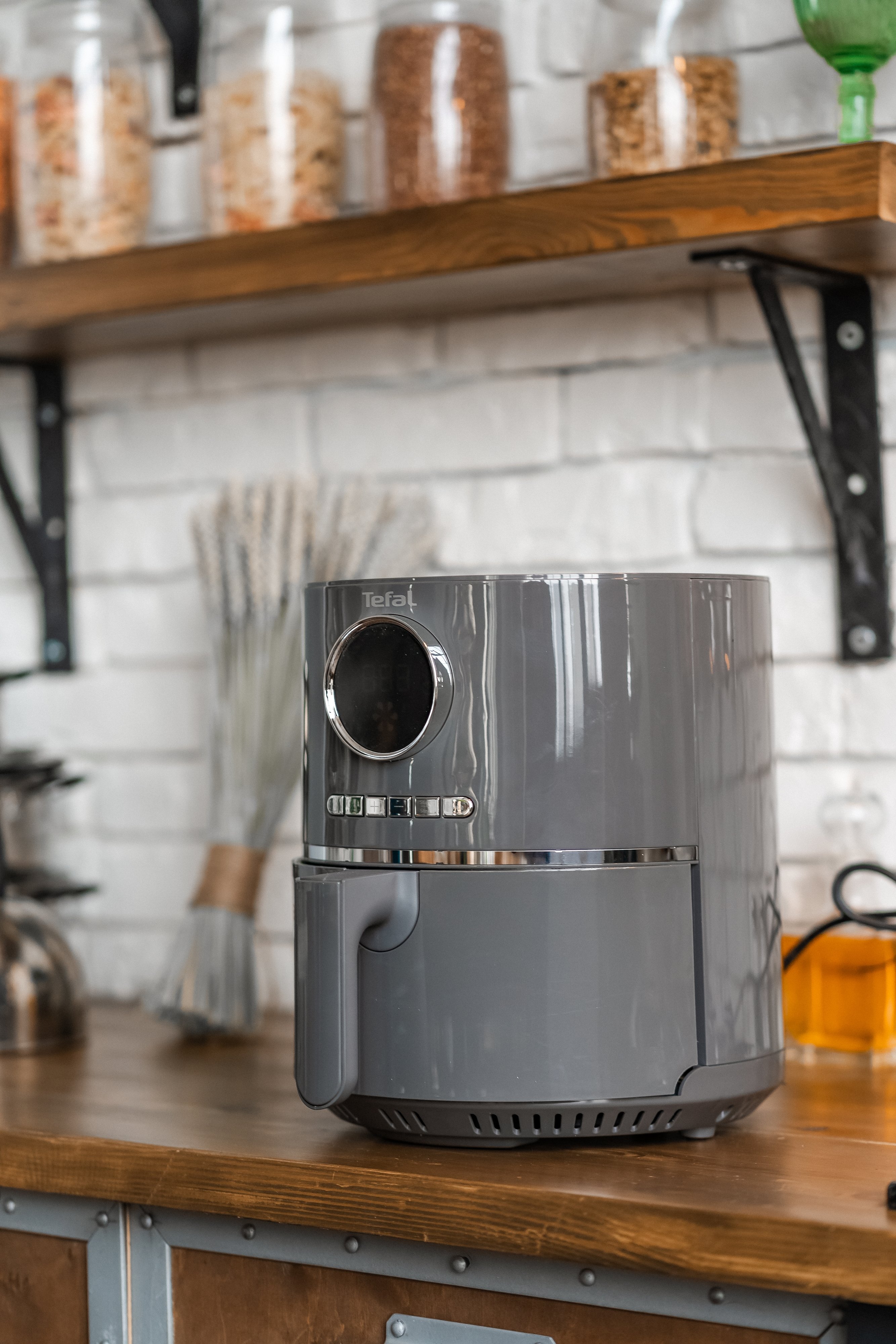 Tefal Мультипіч Air Fry Ultra, 1430Вт, чаша-4.2л, механічне керув., пластик, сірий