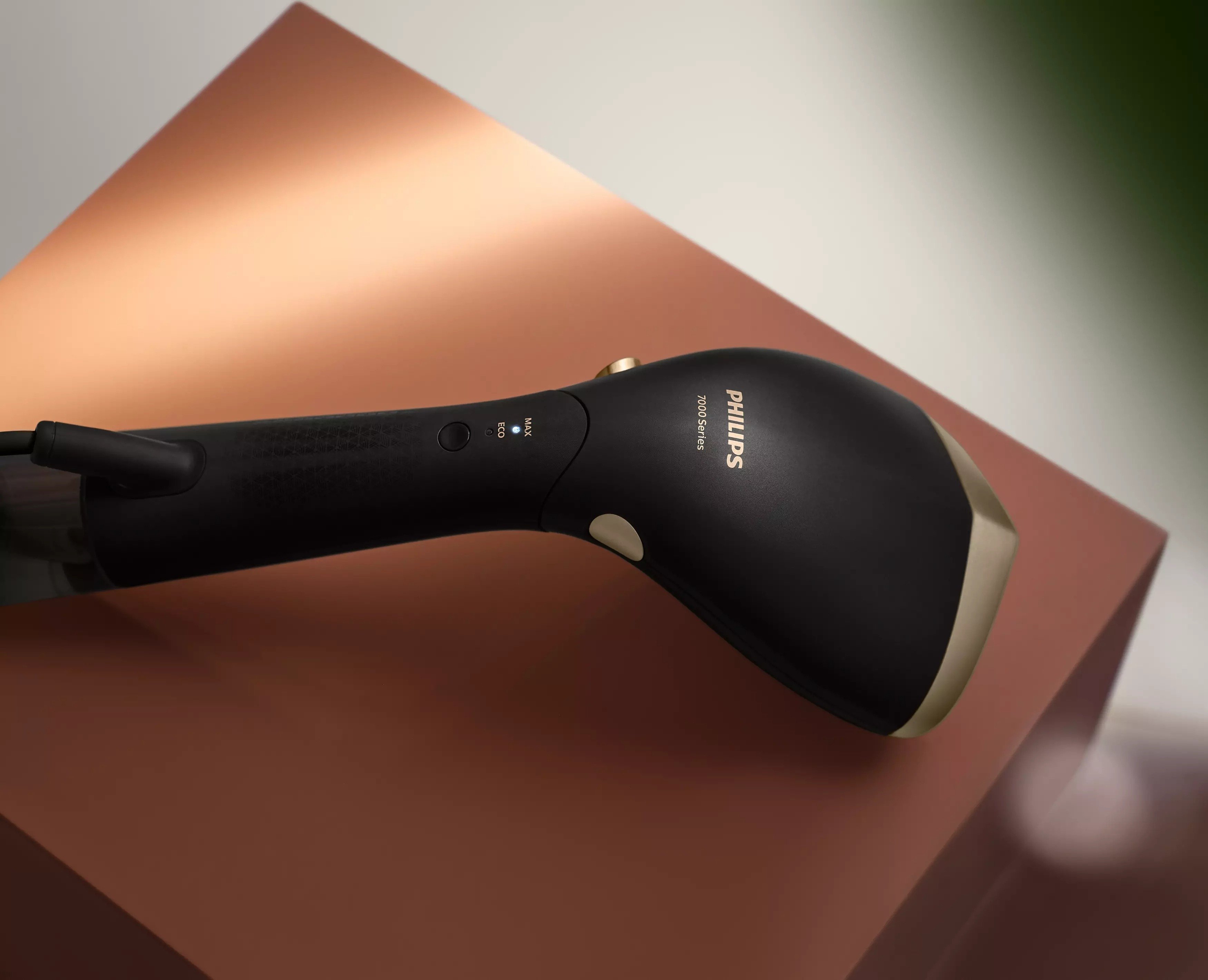 Philips Відпарювач ручний  Handheld steamer 7000 Series STH7060/80