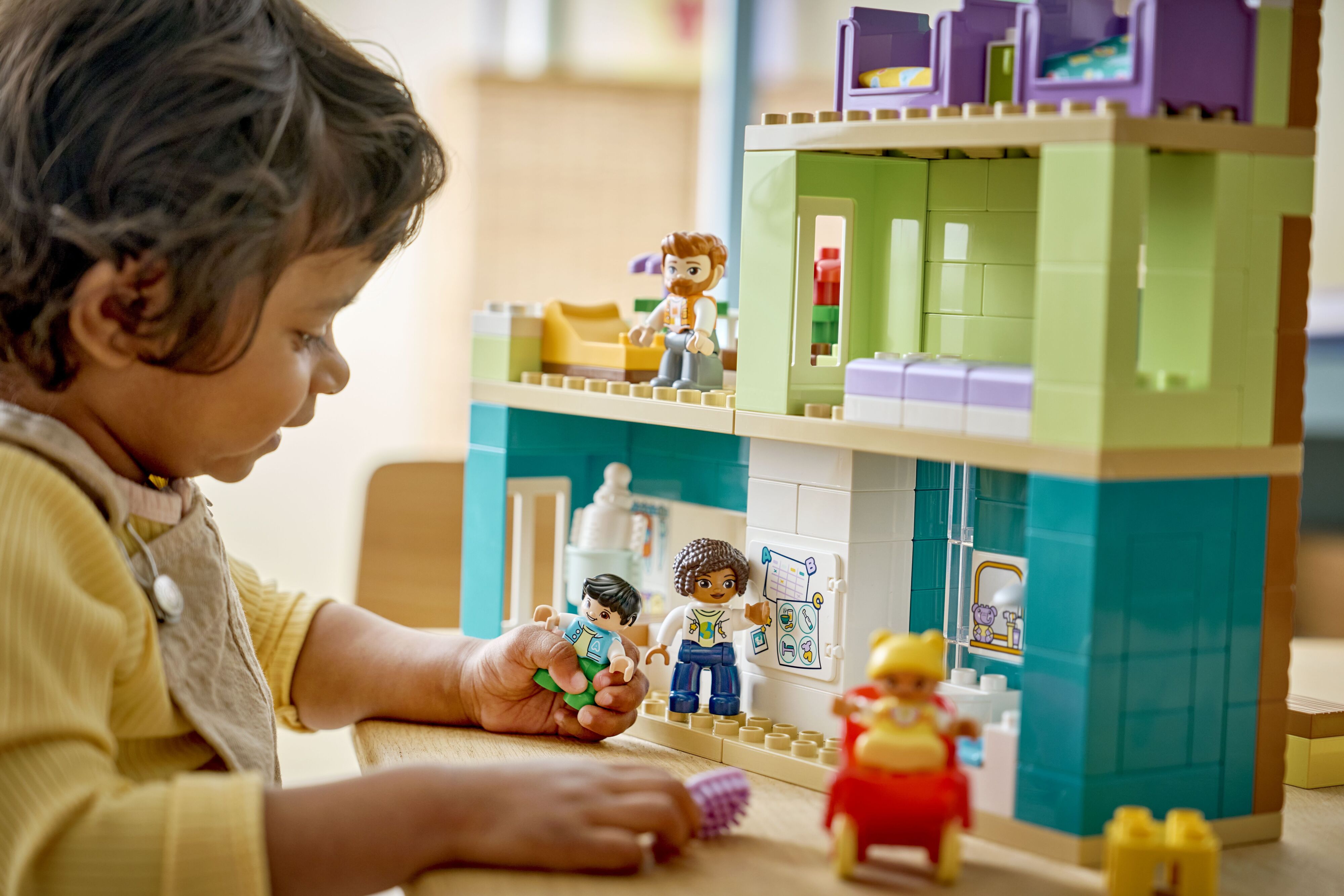 LEGO Конструктор LEGO DUPLO Town Сучасний родинний будинок із фігурками