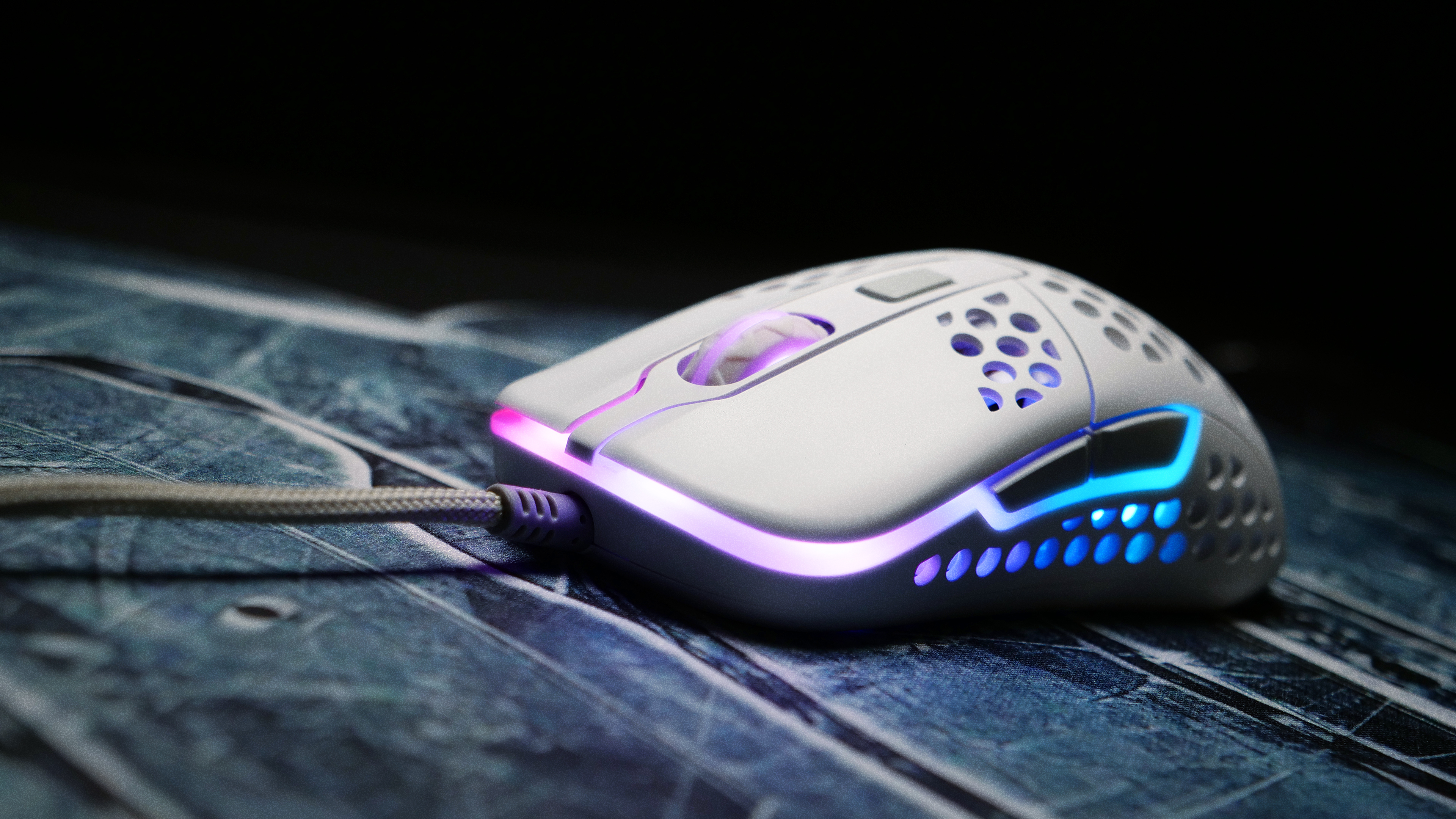 Cherry Xtrfy Ігрова миша M42 RGB USB White