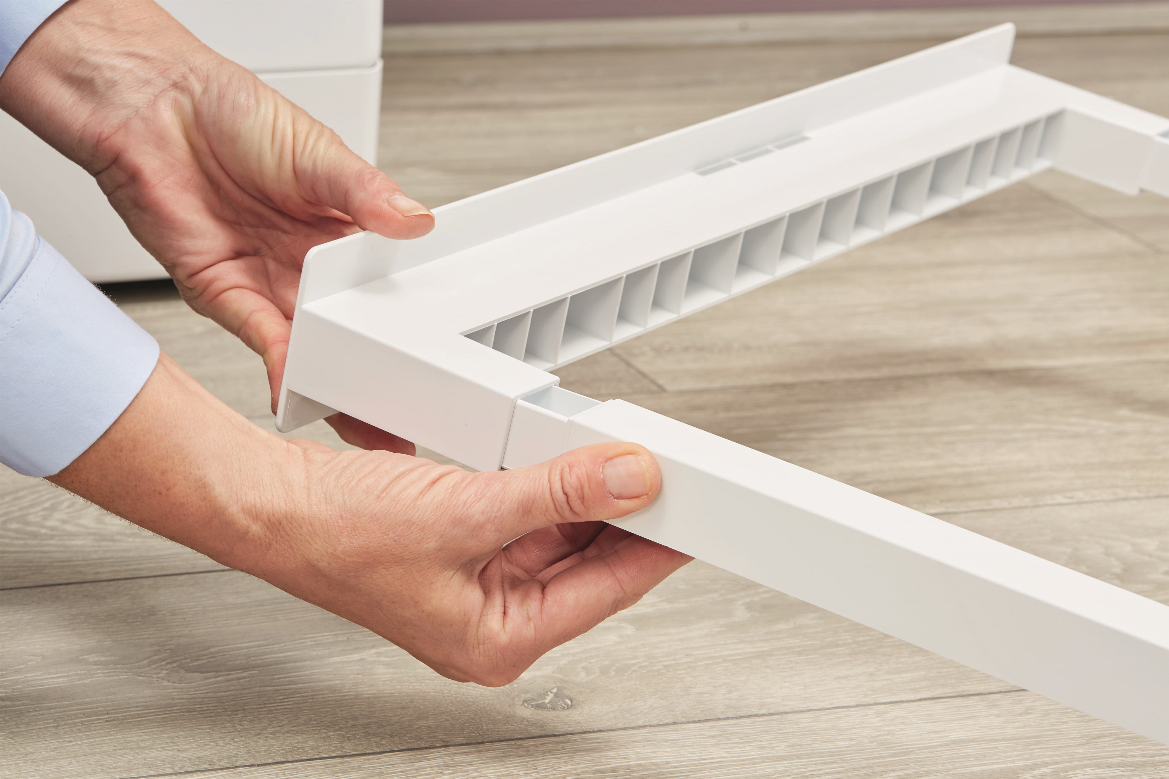 Whirlpool Комплект монтажний для з'єднання пральної машини з сушильною машиною, 45-60см, білий Whirlpool Комплект монтажний для з'єднання пральної машини з сушильною машиною, 45-60см, білий